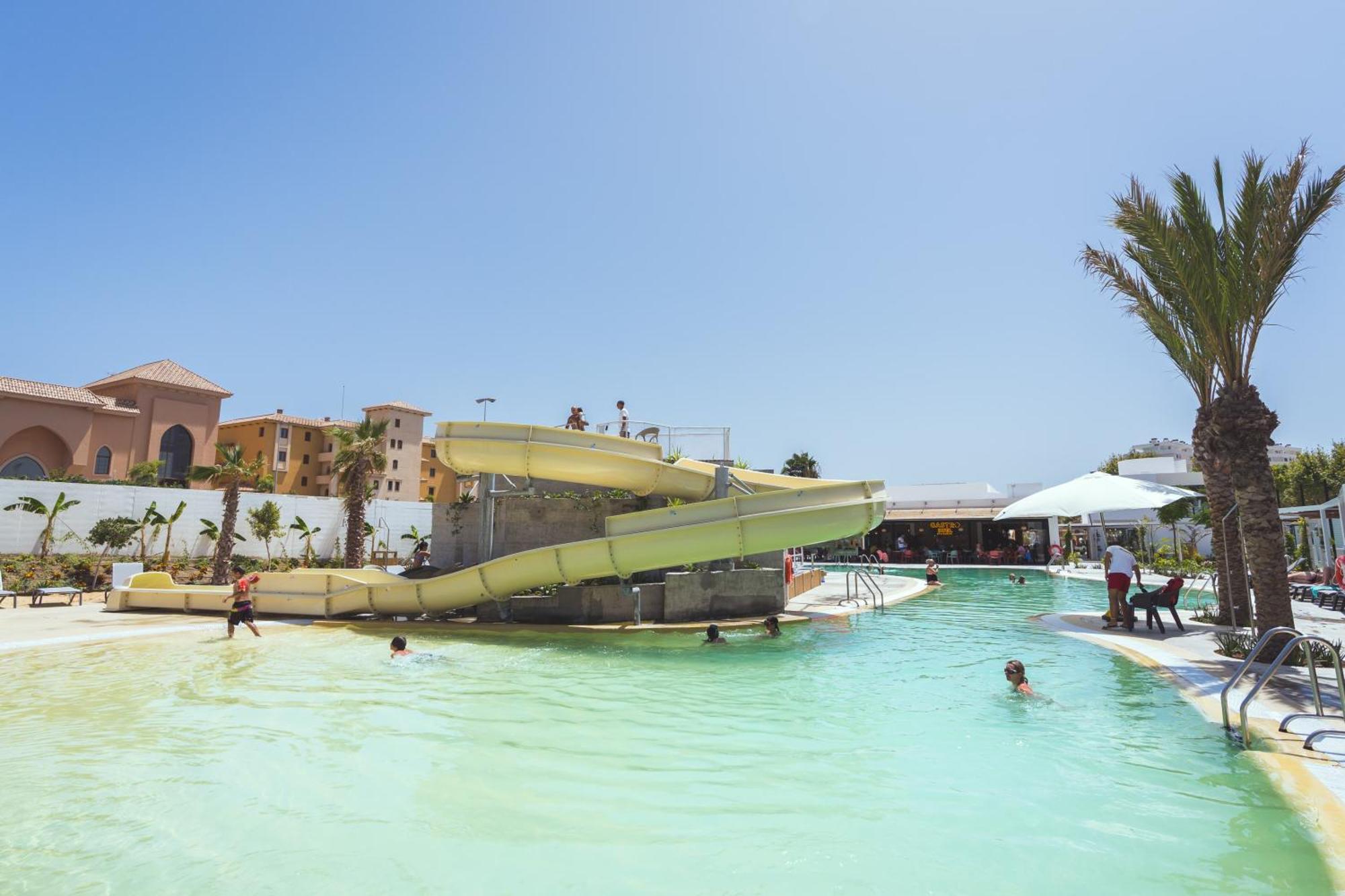 Costa Del Sol Glamping Village フエンヒロラ エクステリア 写真