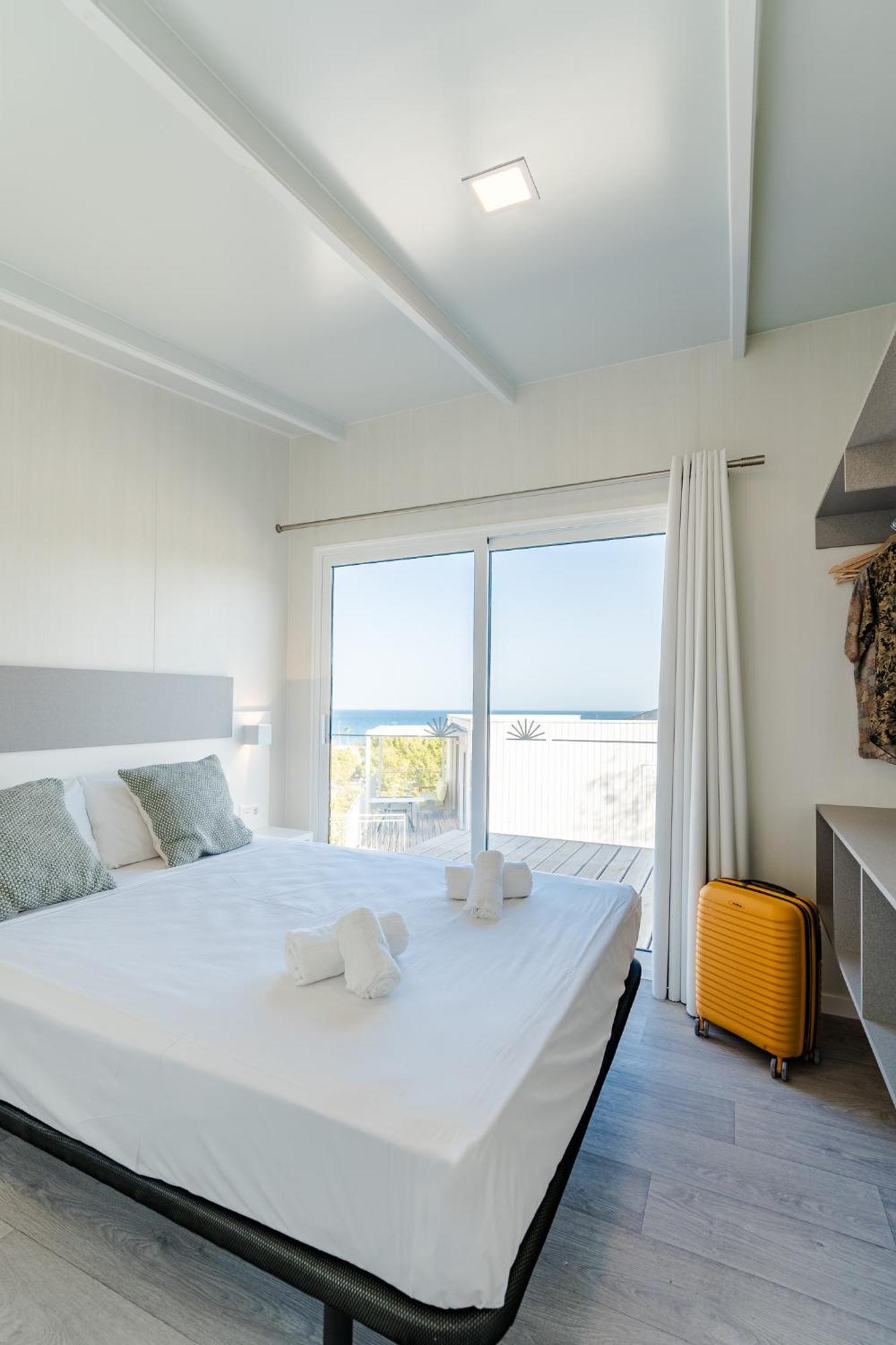 Costa Del Sol Glamping Village フエンヒロラ エクステリア 写真