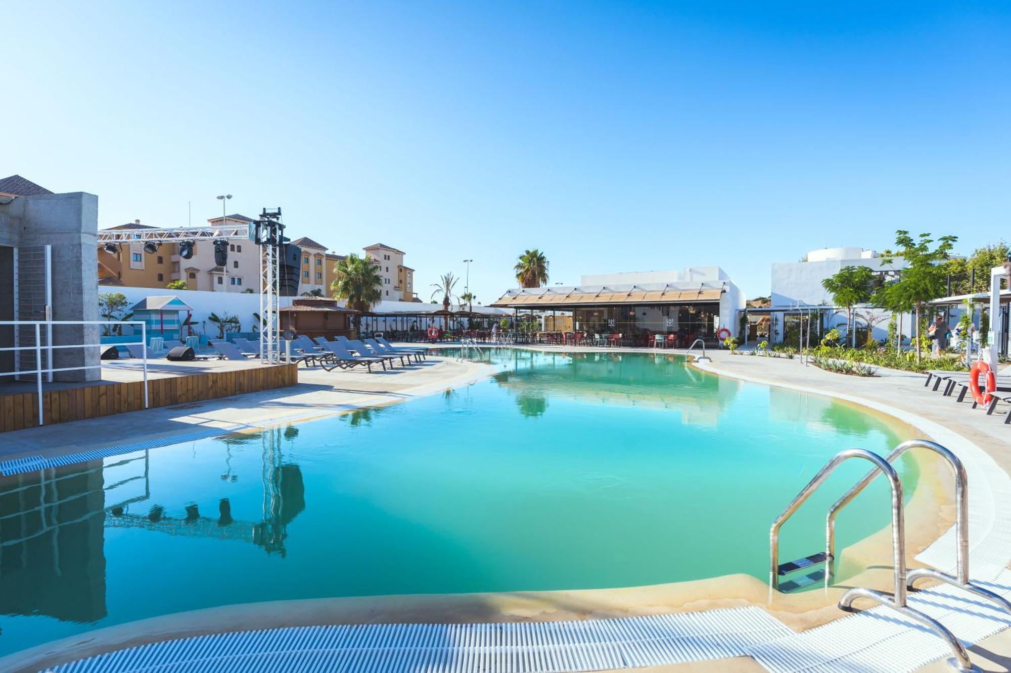 Costa Del Sol Glamping Village フエンヒロラ エクステリア 写真